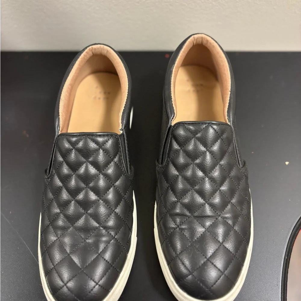 Black Quilted Slip-On Shoes - Picture 1 of 8